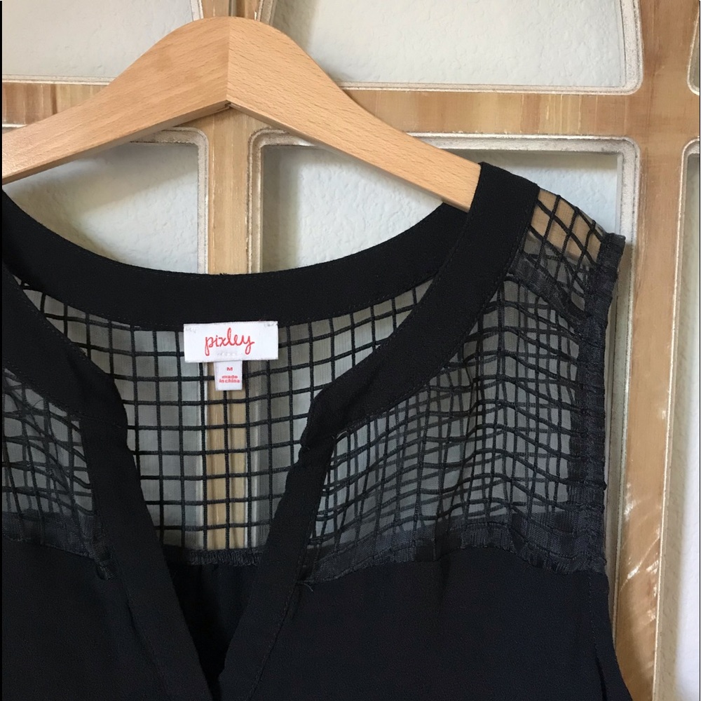 Black Sleeveless Henley Tank - Picture 5 of 6